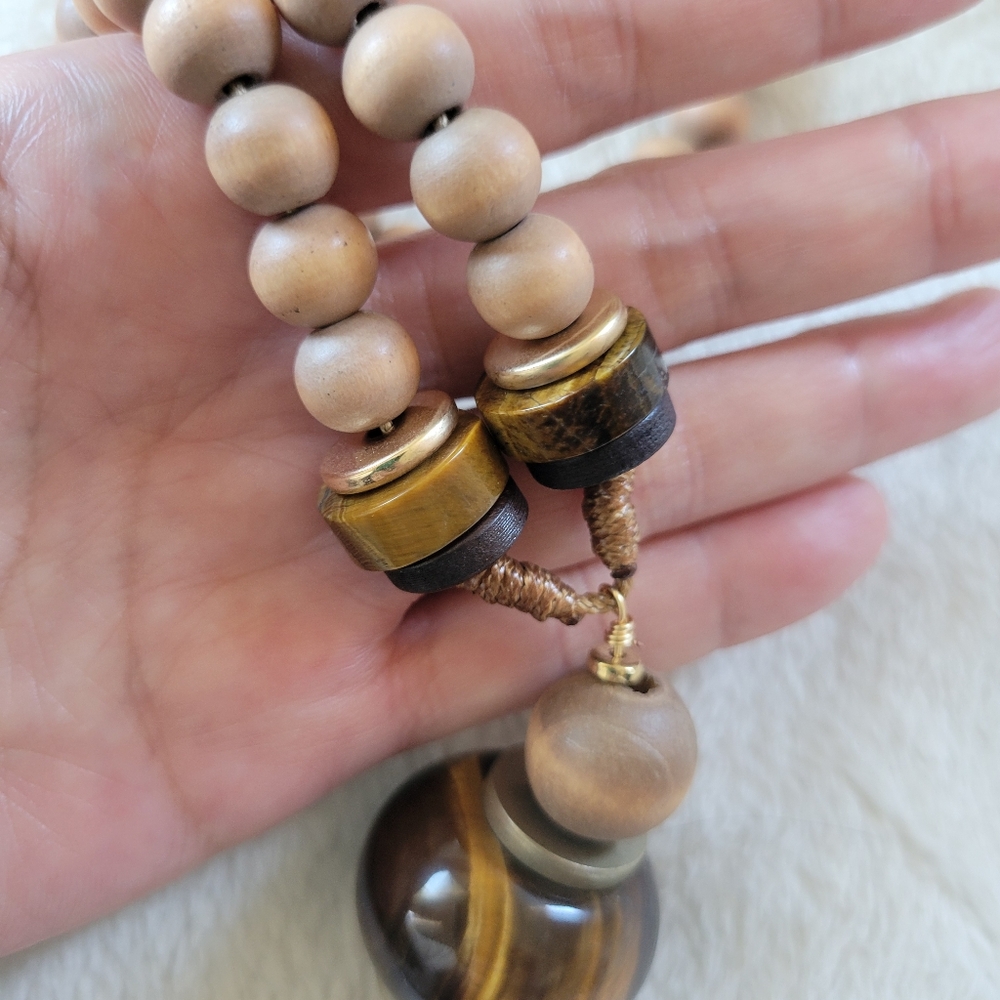 NWOT Gorgeous Long Boho Natural Tiger Eye Wood Beaded Tassel Necklace - Picture 7 of 9